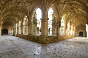 Отель Hotel Real Monasterio de San Zoilo  Каррион-Де-Лос-Кондес